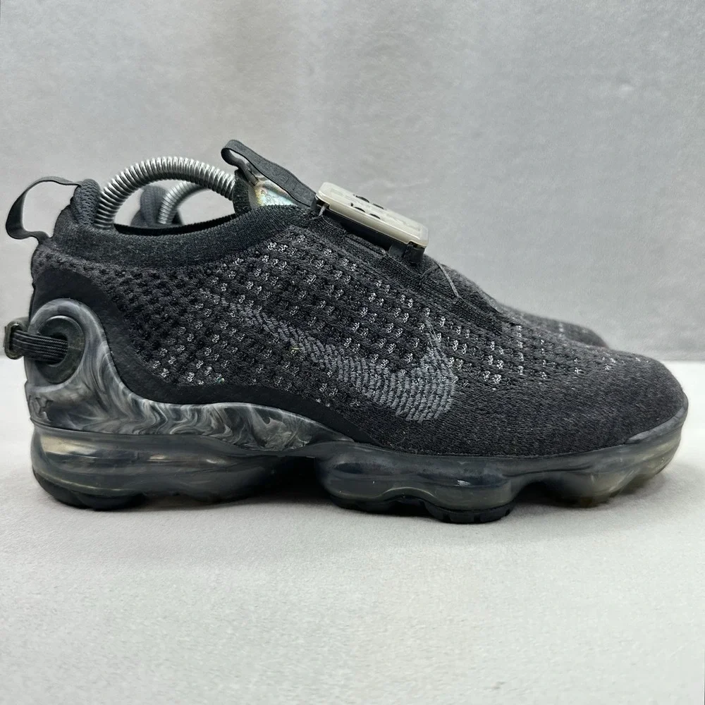 Womens 8.5 / 7Y Nike Air VaporMax 2020 FK Shoes Black / Gray Running Sneakers